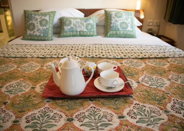 Om Niwas Suite Hotel