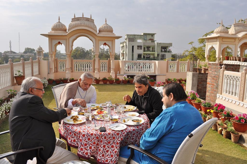 होटल Om Niwas Jaipur